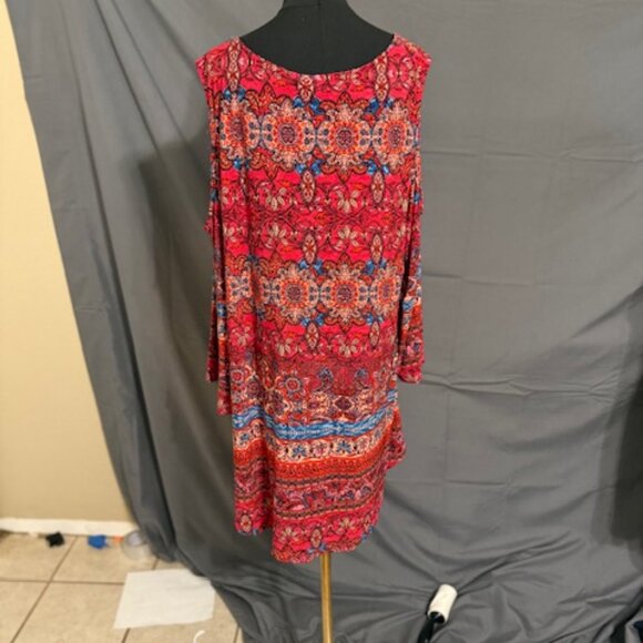 AVENUE Open-Shoulder Tunic Size 22/24 - Picture 2 of 4